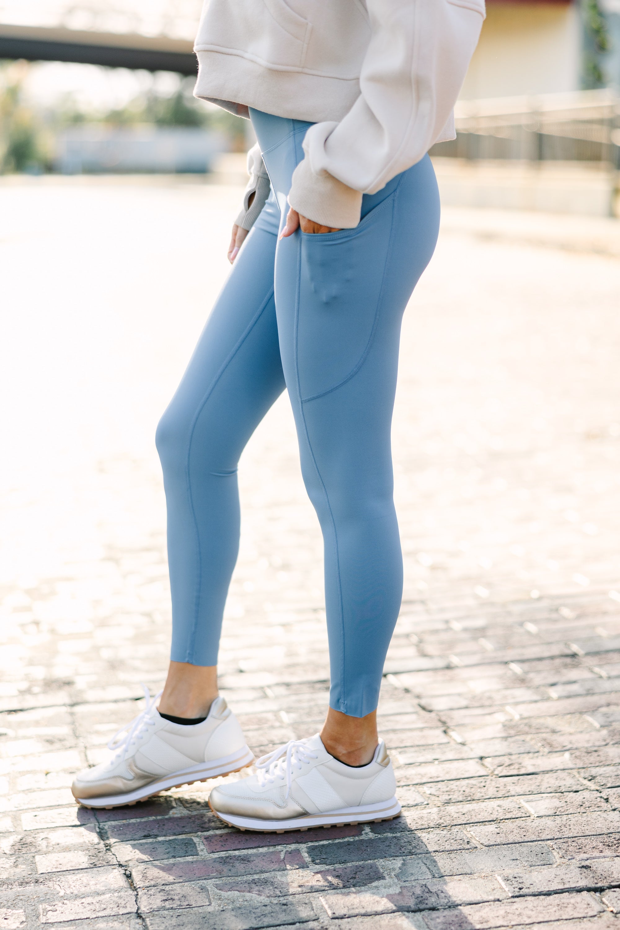 Blue Leggings A Stylish and Versatile Choice for Sports